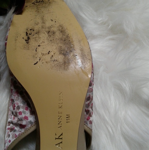 Anne Klein Bowtie Slingback Sandal - Picture 4 of 7